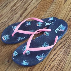 Reef Tropical Flip Flops